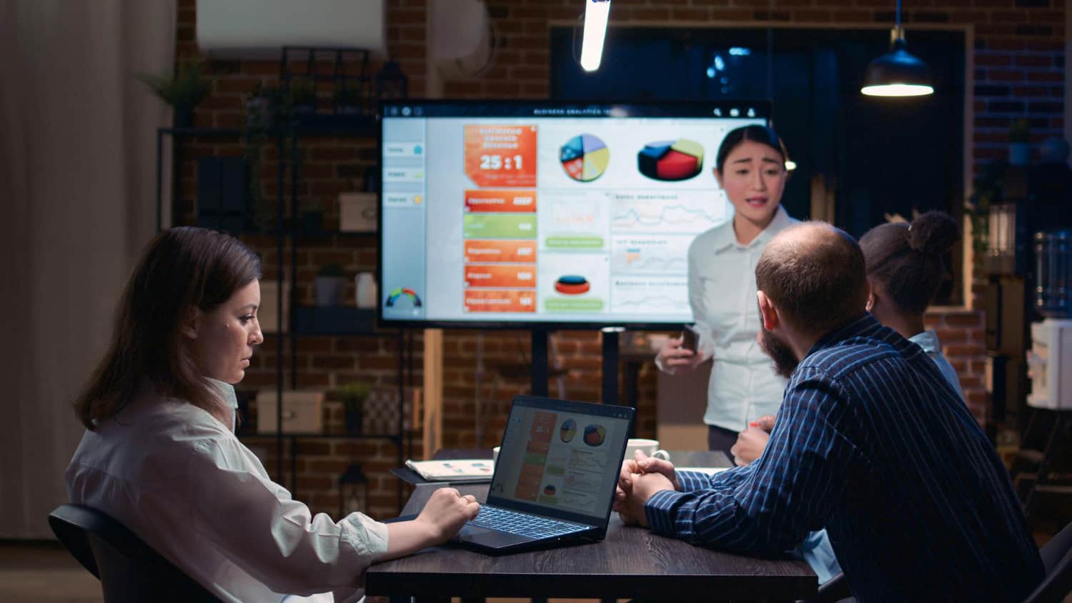 Examples and Applications of Business Analytics in Business Decision-Making